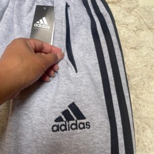 Pantalón Adidas recto