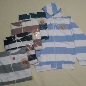 Camperas frizadas sol de mayo